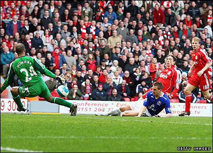 Torres scores in his first Derby