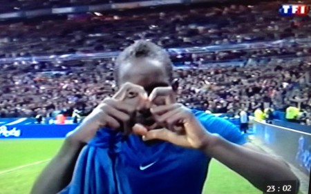 Mamadou Sakho celebrates for France