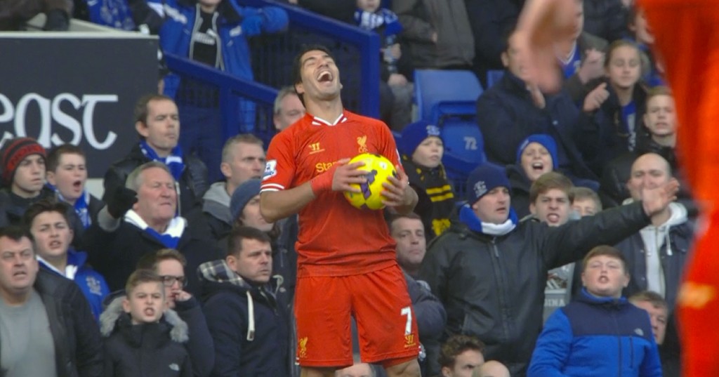 Suarez enjoys the banter at Goodison Park v Everton