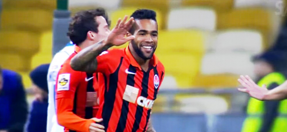 Alex Teixeira linked with LFC move