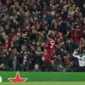 Oxlade Chamberlain celebrates v Man City