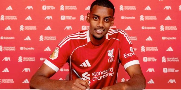 Alexander Isak signs for Liverpool Football Club.